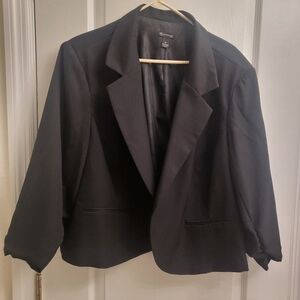 New Directions Classic Black Blazer Pre-own Gentle Wear once